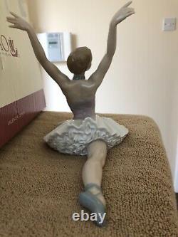 Nao By Lladro Large Figurine Ballerina The Art Of Dance New In Box