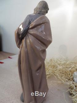 Nao By Lladro Nativity Scene Mary, Joseph and Baby Jesus, Excellent cond