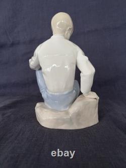 Nao By Lladro No. 175 Boy Watching Snails Porcelain Hand Painted Very Rare