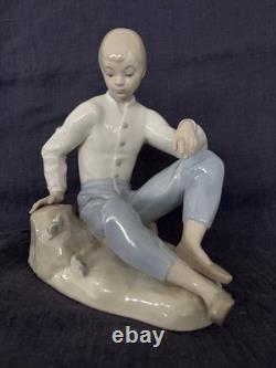Nao By Lladro No. 175 Boy Watching Snails Porcelain Hand Painted Very Rare