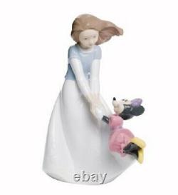 Nao By Lladro Porcelain Figurine Friends With Minnie 02001643 Was £125 Now £106