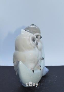 Nao By Lladro Porcelain Figurine Love Story 02001901 Was £130 Now £110.50