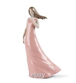 Nao By Lladro Porcelain Figurine Reverie 02001867 Was £155 Now £131.50
