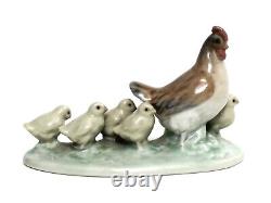 Nao By Lladro Porcelain Hen With Chicks Figure A-24S Daisa Spain 1987 Vintage