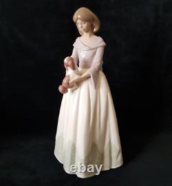 Nao By Lladro Porcelain Young Lady With Dog Figure Spoiled Puppy 1331