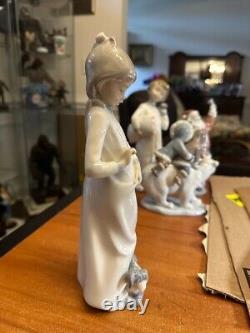 Nao By Lladro Spain Porcelain Figure Woman With Dog 10.5 inches Tugging dress