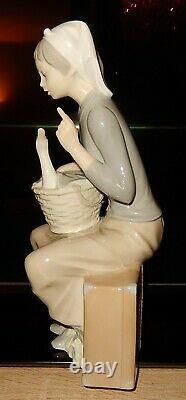 Nao By Lladro Spain Porcelain Figurine Virgin With Goose