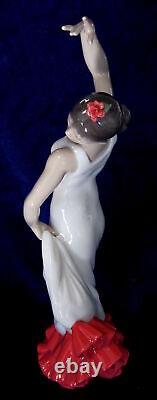 Nao By Lladro Spanish Art (white-red) #1884 Brand Nib Dancer Flower Save$$ F/sh