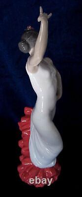 Nao By Lladro Spanish Art (white-red) #1884 Brand Nib Dancer Flower Save$$ F/sh