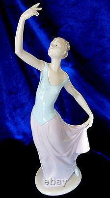 Nao By Lladro The Dance Is Over Lady #1204 Brand New In Box Dancer Save$$ F/sh