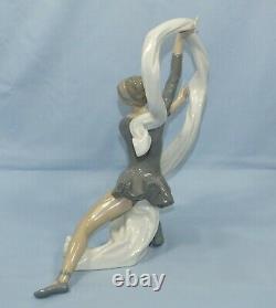 Nao By Lladro Very Large Ballerina Dancer With Veil Ribbon Boxed Figurine 00185