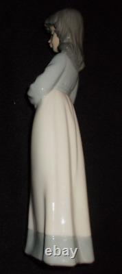 Nao Figure Someone To Love Girl Hugging Puppy Dog By Lladro 1992 23. CM Tall