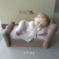Nao Figurin Girl Cosy Dreams Lyadro Ceramic 13cm Used No5878