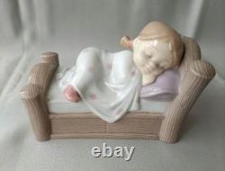 Nao Figurin Girl Cosy Dreams Lyadro Ceramic 13cm Used No5878