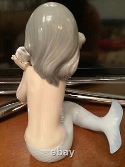 Nao LLadro` Mermaid Mermaid with Shell Sea Sound Shell