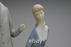 Nao Lladro 4563 Lovers Couple Puppy Matte Porcelain READ