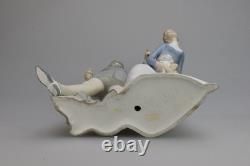 Nao Lladro 4563 Lovers Couple Puppy Matte Porcelain READ