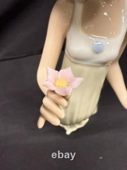 Nao Lladro Darsy Porcelain Woman Figurine Gentle Breeze Flower 1991 Handmade 10