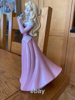 Nao Lladro Disney Porcelain Princess Aurora Sleeping Beauty Figure