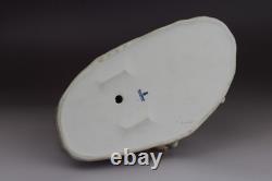 Nao Lladro Feeding the Ducks Porcelain Statue Figure