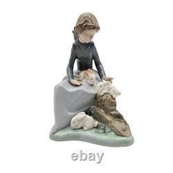 Nao Lladro Figure by Daisa 1987 Made in Spain Young Girl w Bunny Rabbits