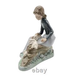 Nao Lladro Figure by Daisa 1987 Made in Spain Young Girl w Bunny Rabbits