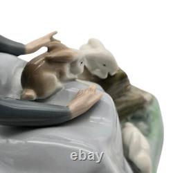 Nao Lladro Figure by Daisa 1987 Made in Spain Young Girl w Bunny Rabbits