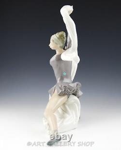 Nao Lladro Figurine 13 DANCER WITH VEIL BALLET BALLERINA LADY GIRL 2000185 Mint