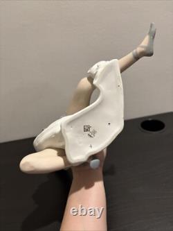Nao Lladro Figurine 13 DANCER WITH VEIL BALLET BALLERINA LADY GIRL HAND REPAIR