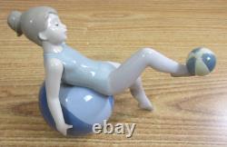 Nao Lladro Figurine Ballerina 1422 Daisa Retired Rare Girl With Beach Balls