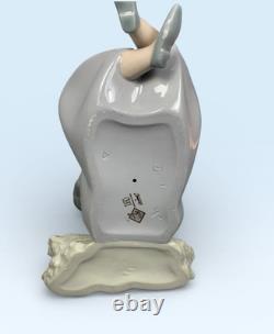 Nao Lladro Figurine Girl Playing With Kitten Vintage Made in Spain Daisa