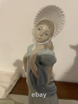 Nao Lladro Figurine Lady, Bundle 3 Figures