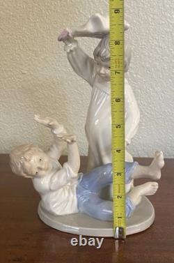 Nao Lladro Handmade Spain Figurine Vintage children pillow fighting play
