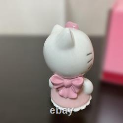 Nao Lladro Hello Kitty Porcelain Figurine Figure Made in Spain with Box