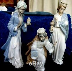 Nao Lladro King Gaspar, Wise Melchior, King Balthasar with Jug Porcelain Figurines