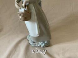 Nao Lladro Large 11.5 Figure Boy & Girl Carrying Basket Excellent First