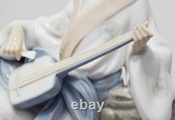 Nao Lladro ORIENTAL MELODY Geisha Girl Playing Shamisen #227 Broken Instrument