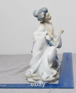 Nao Lladro ORIENTAL MELODY Geisha Girl Playing Shamisen #227 Broken Instrument
