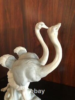 Nao Lladro Pair of Ostriches Ostrich Bird Figures Matt Matte Finish Figurine