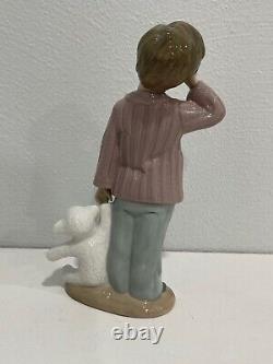 Nao / Lladro Porcelain Figurine 1139 Sleepy Head Boy with Teddy Bear