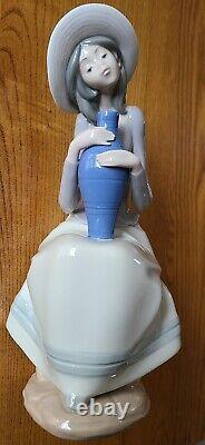 Nao Lladro Porcelain Girl Woman w. / Water Wine Jug on Rocks Figurine 10 1/2'