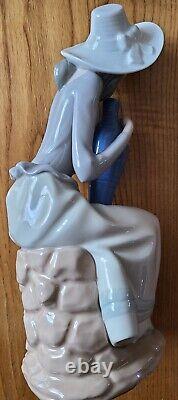 Nao Lladro Porcelain Girl Woman w. / Water Wine Jug on Rocks Figurine 10 1/2'