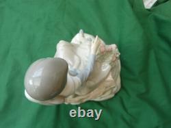 Nao Lladro Spain Porcelain Figure Woman With Hat