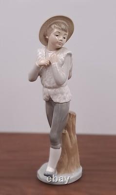 Nao Lladro Standing Boy Leaning Against Tree Stump Figurine very rare