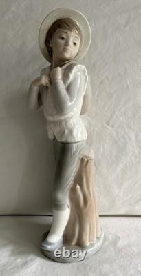 Nao Lladro Standing Boy with Sack Figurine Excellent Condition