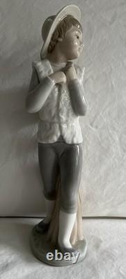 Nao Lladro Standing Boy with Sack Figurine Excellent Condition