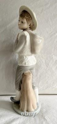 Nao Lladro Standing Boy with Sack Figurine Excellent Condition