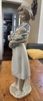 Nao Nurse With Baby Figurine Lladro Retired Exc Condition 13.33