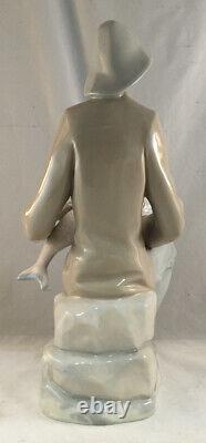 Nao Or Cascades By Lladro Porcelain Figure Figurine Man Fisherman With Fish