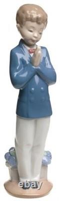 Nao Porcelain by Lladro TIME TO PRAY (BOY PRAYING) 2001223